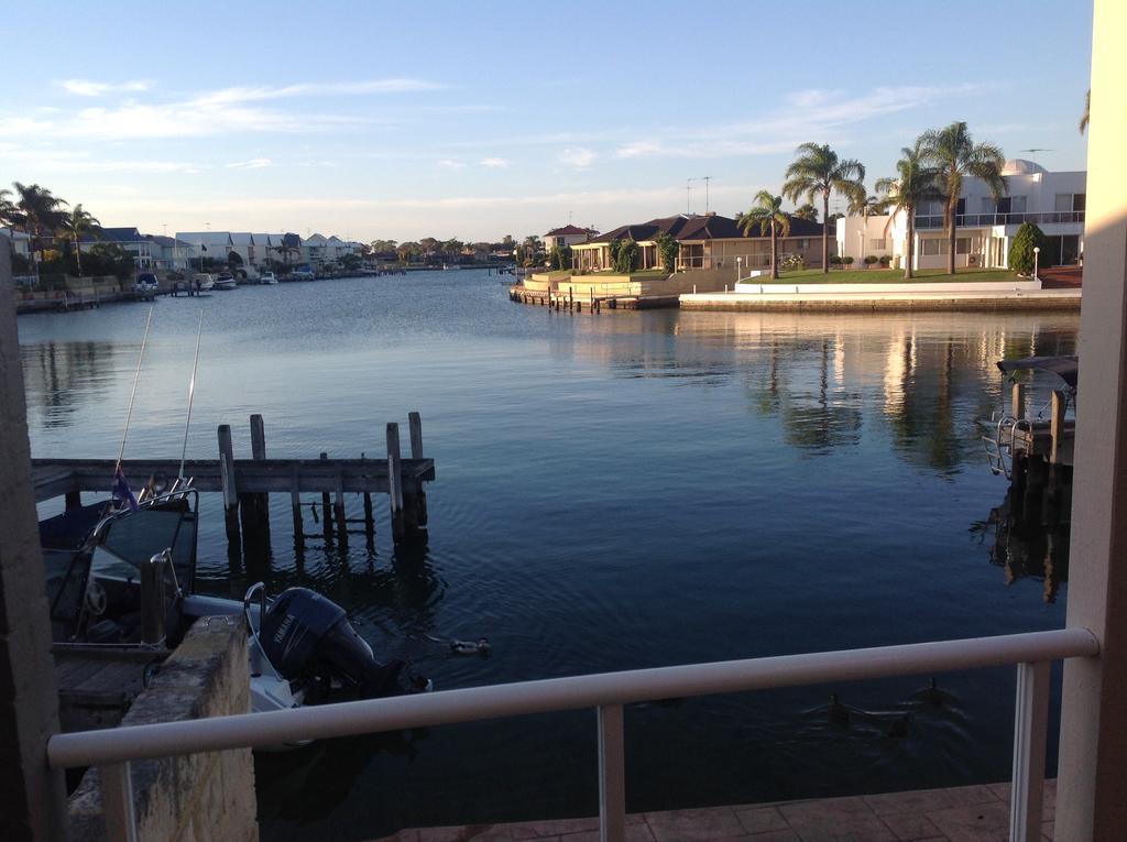 Waterside Canal Dreams Mandurah Extérieur photo