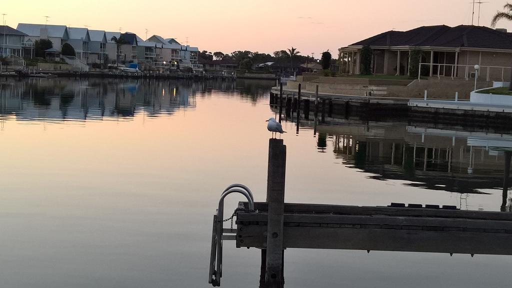 Waterside Canal Dreams Mandurah Extérieur photo